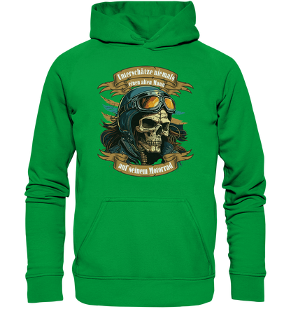 Unterschätze niemals einen alten Mann auf seinem Motorrad - Basic Unisex Hoodie