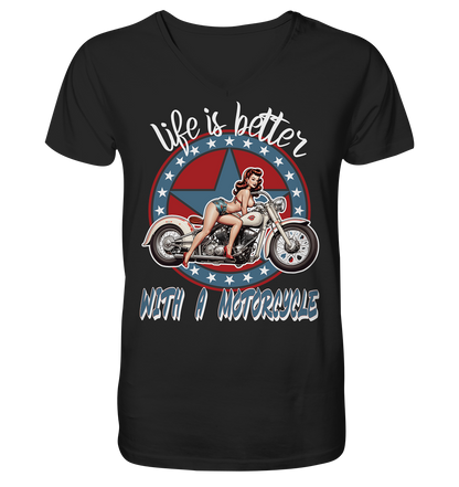 life is better with a motorcycle - Retro Design I - Herrn V-Neck Shirt