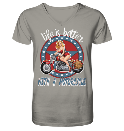 life is better with a motorcycle - Retro Design II - Herrn V-Neck Shirt
